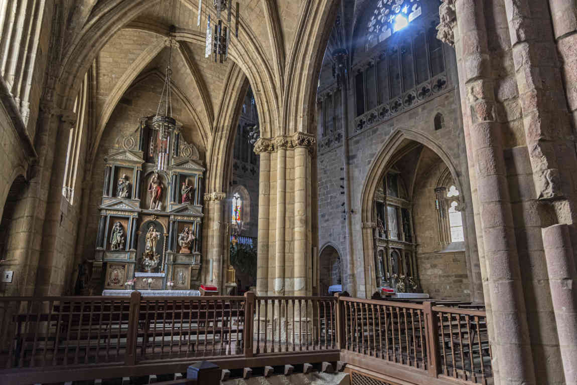 Guipúzcoa - Getaria 15  - iglesia de San Salvador.jpg